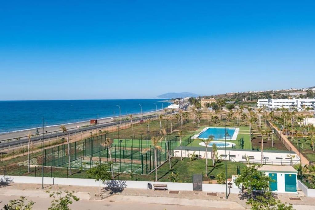 Apartment 1º Linea De Playa Con Piscina Panoramica & Parking Malaga